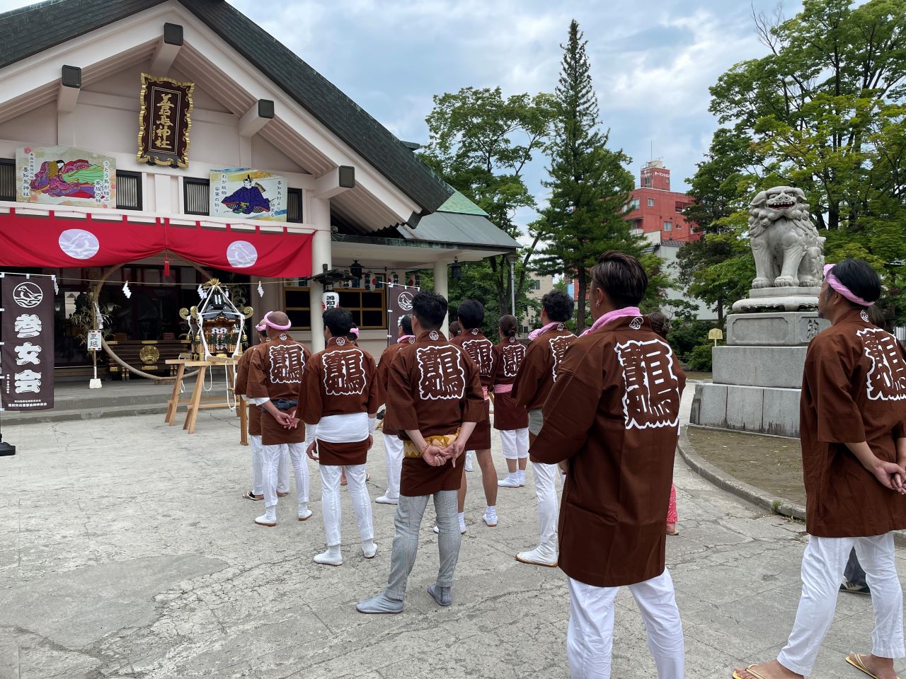 両社例大祭神輿渡御の様子1